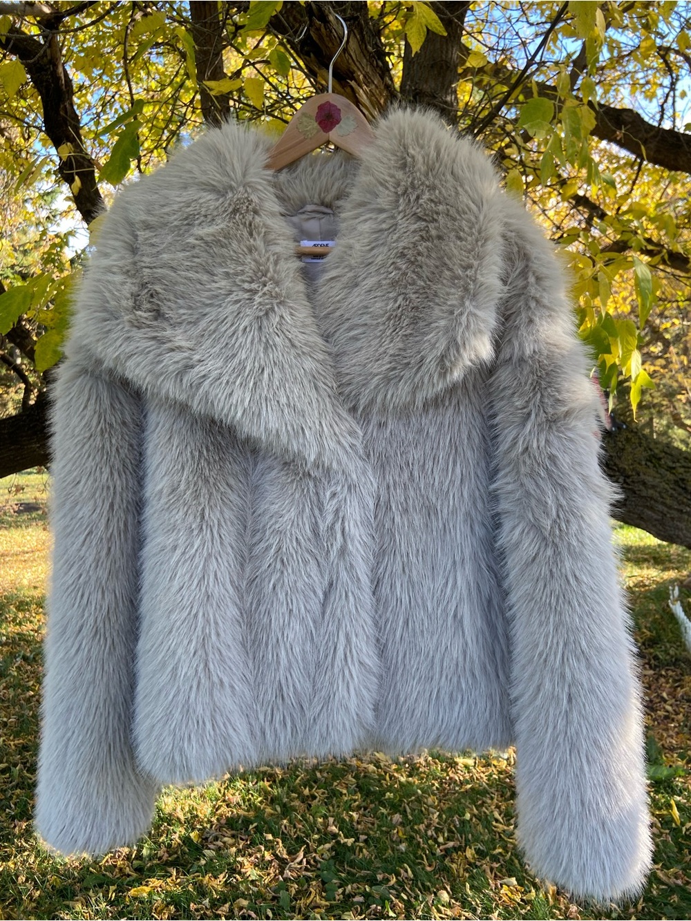 NWOT Faux Fur Coat Short Bomber Style Mob Wife Bombshell Holiday Fluffy